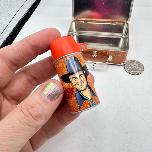 Vintage Hallmark Ornament 2000 Hopalong Cassidy Mini Metal Lunchbox thermos - Picture 4 of 9